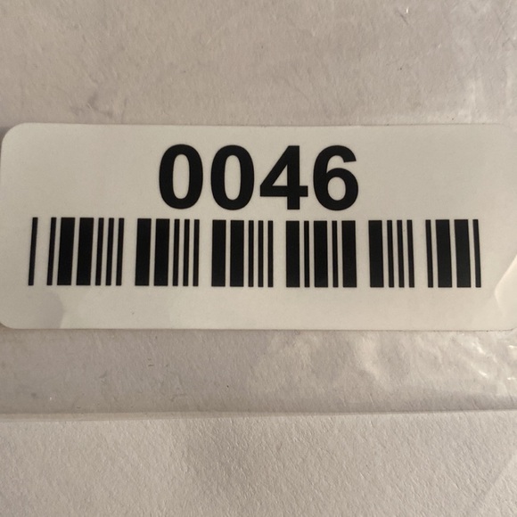 Glamorous Ring Inlaid with Waterish Zirconia in Rectangle Shape Size 6,7,9. - Picture 5 of 5